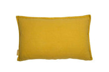 Afbeelding in Gallery-weergave laden, MrsBLOOM kussen velvet/linnen oker 50x30 cm